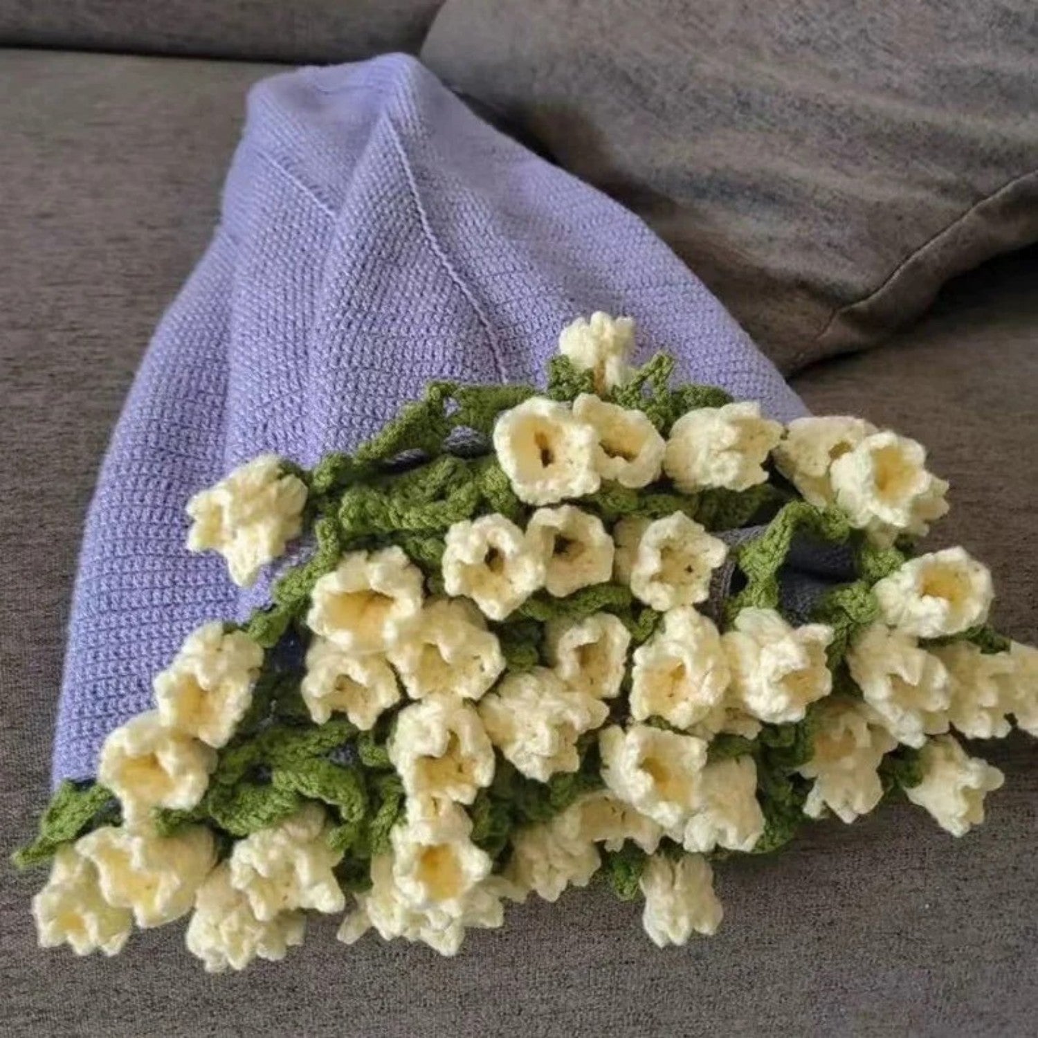 Hand-Knitted Rose Blanket DIY Kit & Ready-Made Gift for Mother's Day Valentine's Day